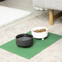 Load image into Gallery viewer, Bubbles Dog Placemat Medium (Black)