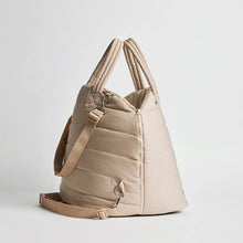 Load image into Gallery viewer, Pet Car Carrier Lola