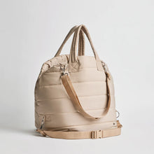 Load image into Gallery viewer, Pet Car Carrier Lola