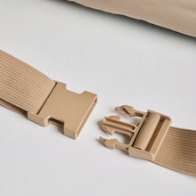 Load image into Gallery viewer, Pet Car Carrier Lola