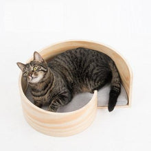 Load image into Gallery viewer, Wooden Pet Spiral Bed
