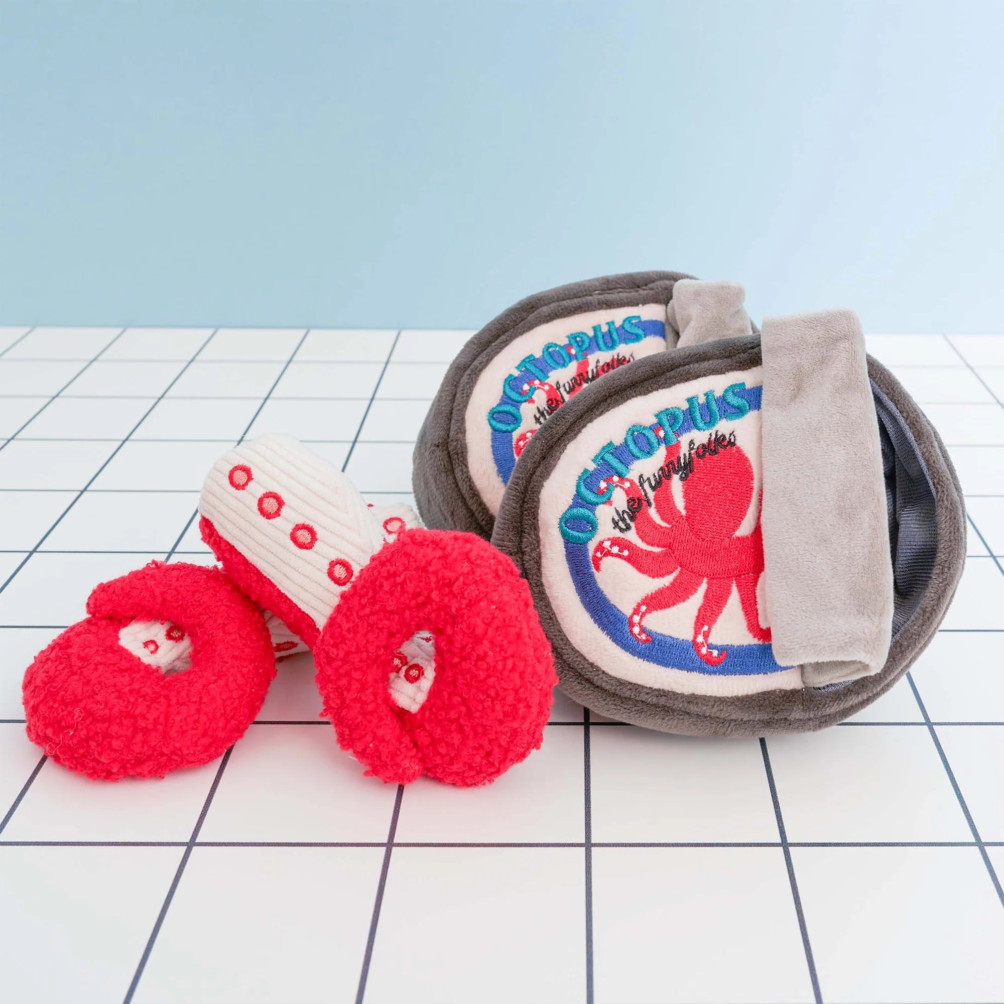 Load image into Gallery viewer, Tinned Octopus Nosework Toy