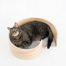 Load image into Gallery viewer, Wooden Pet Spiral Bed
